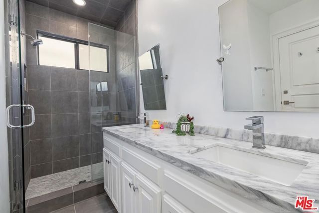 403 N Palm Drive 3, Beverly Hills, CA 90210