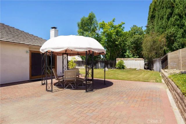 25122 Champlain, Laguna Hills, CA 92653