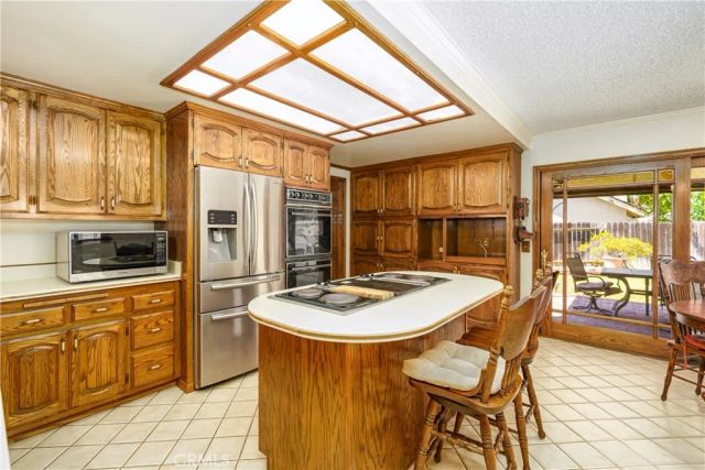 25122 Champlain, Laguna Hills, CA 92653