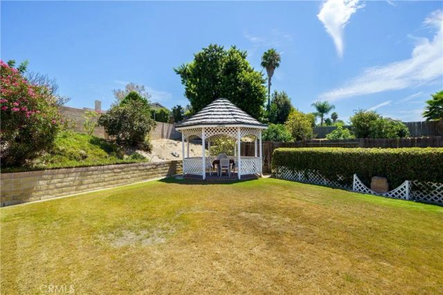 25122 Champlain, Laguna Hills, CA 92653