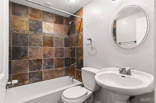 4058 Botanical Avenue, St Louis, MO 63110