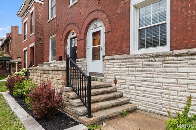 4058 Botanical Avenue, St Louis, MO 63110