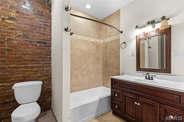 4058 Botanical Avenue, St Louis, MO 63110