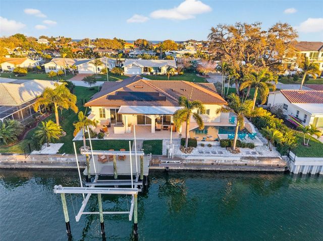 1967 IOWA AVENUE NE, St Petersburg, FL 33703