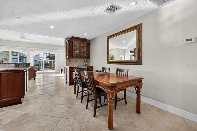 1967 IOWA AVENUE NE, St Petersburg, FL 33703