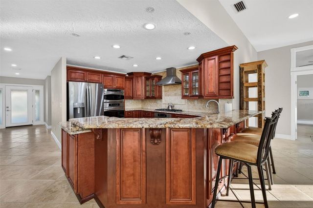 1967 IOWA AVENUE NE, St Petersburg, FL 33703