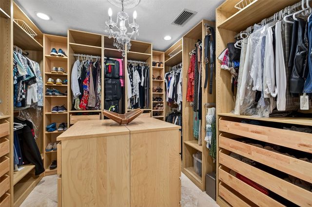 1967 IOWA AVENUE NE, St Petersburg, FL 33703