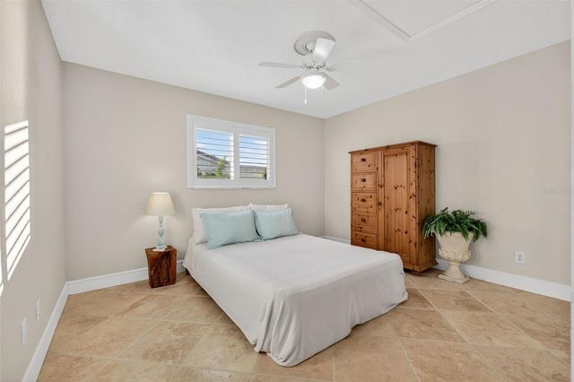 1967 IOWA AVENUE NE, St Petersburg, FL 33703