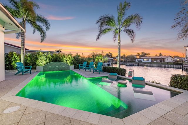 1967 IOWA AVENUE NE, St Petersburg, FL 33703