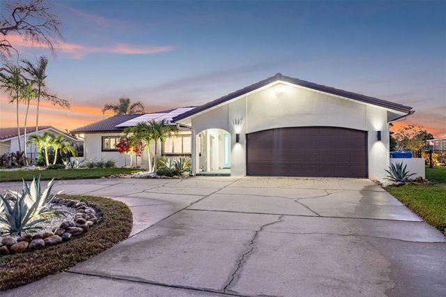 1967 IOWA AVENUE NE, St Petersburg, FL 33703