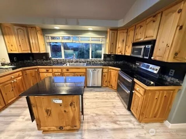 113 Gold Dust Lane, Sequim, WA 98382