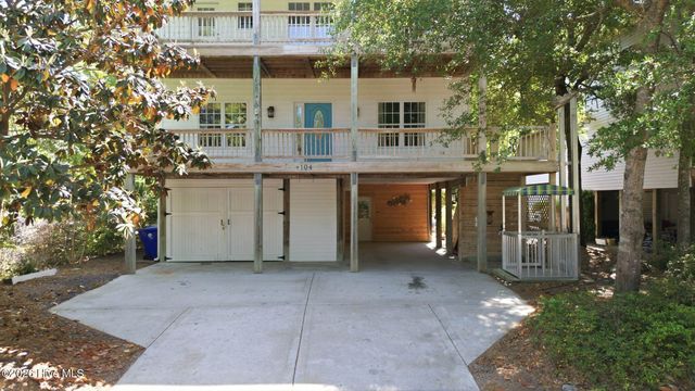 104 SW 28th Street, Oak Island, NC 28465