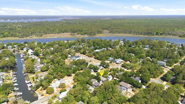 104 SW 28th Street, Oak Island, NC 28465
