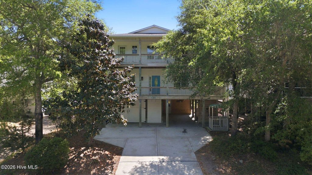104 SW 28th Street, Oak Island, NC 28465