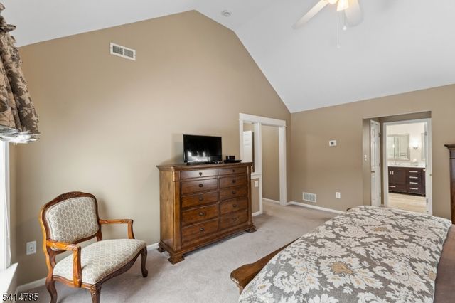 7 Wolverton Ln, Hillsborough Twp., NJ 08844