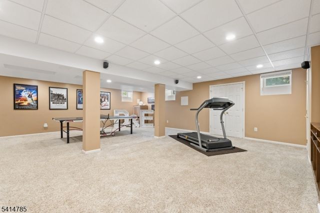 7 Wolverton Ln, Hillsborough Twp., NJ 08844