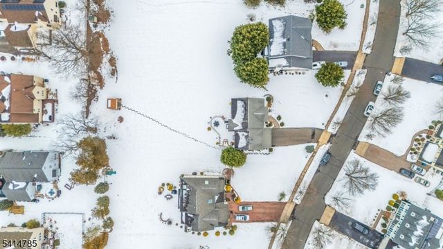 7 Wolverton Ln, Hillsborough Twp., NJ 08844