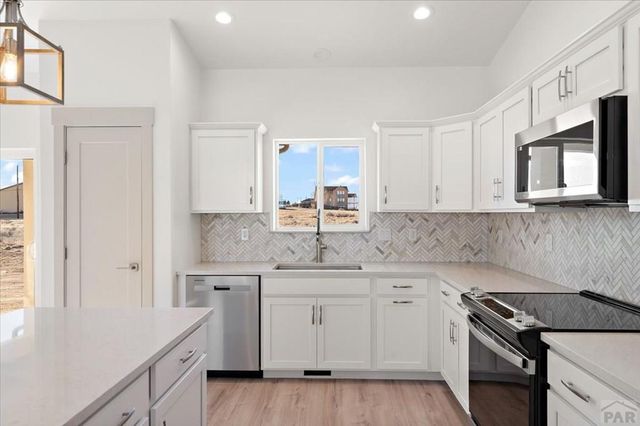 1247 N Saltbrush Ln, Pueblo West, CO 81007