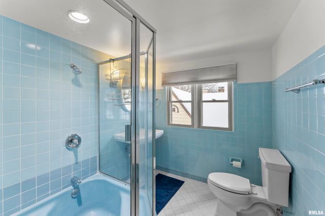 2434 29TH Street, Moline, IL 61265