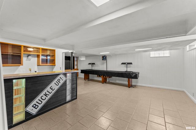 2434 29TH Street, Moline, IL 61265