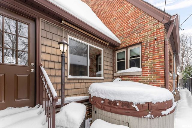 2434 29TH Street, Moline, IL 61265