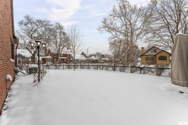 2434 29TH Street, Moline, IL 61265