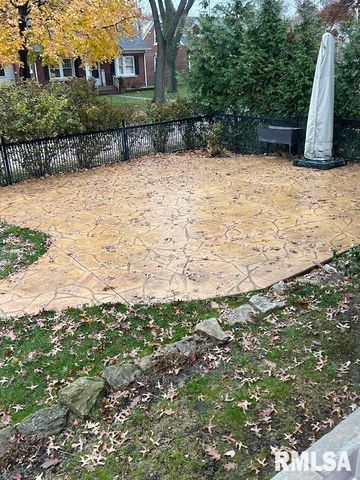 2434 29TH Street, Moline, IL 61265