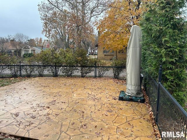 2434 29TH Street, Moline, IL 61265