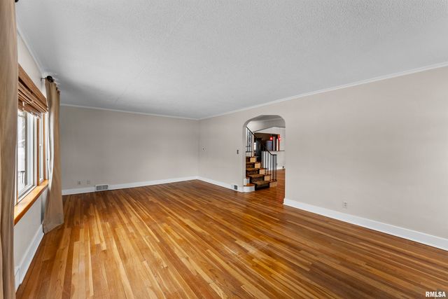 2434 29TH Street, Moline, IL 61265