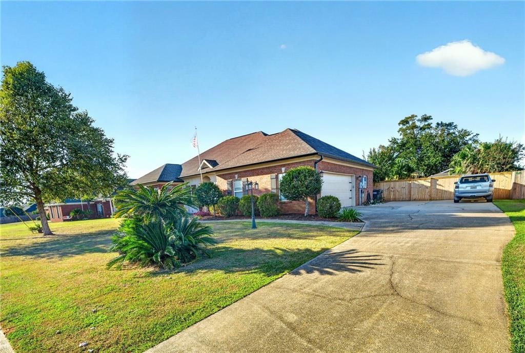 9611 Silverwood Drive, Fairhope, AL 36532 — photo 3