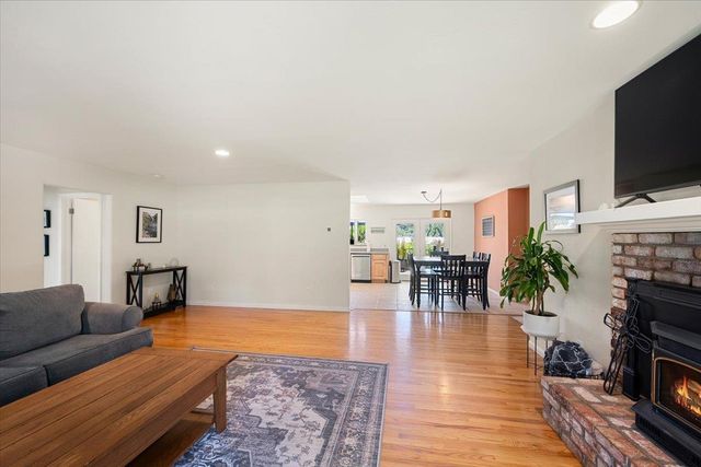 260 Greenfield Ave, Auburn, CA 95603