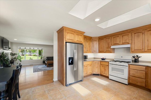 260 Greenfield Ave, Auburn, CA 95603
