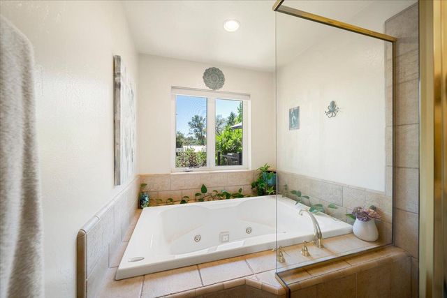 260 Greenfield Ave, Auburn, CA 95603