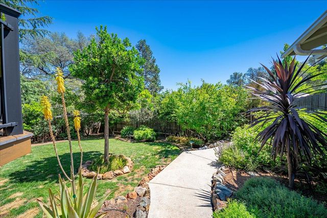 260 Greenfield Ave, Auburn, CA 95603