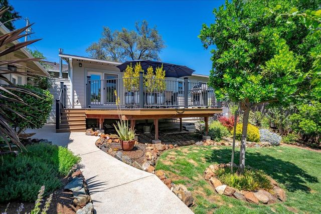 260 Greenfield Ave, Auburn, CA 95603