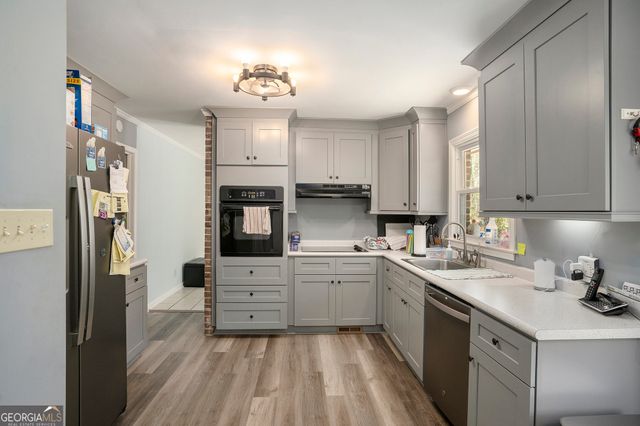 1050 Skyline Drive, Covington, GA 30014