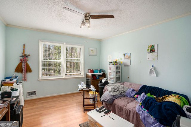 1050 Skyline Drive, Covington, GA 30014