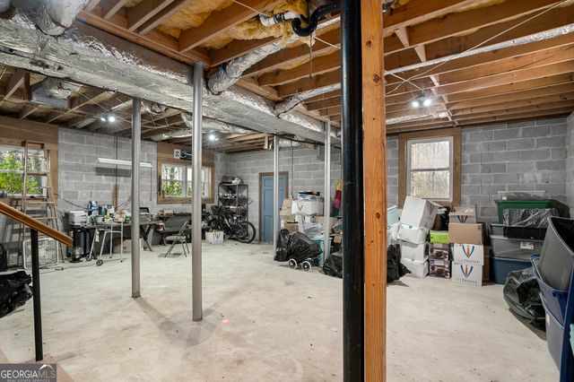 1050 Skyline Drive, Covington, GA 30014