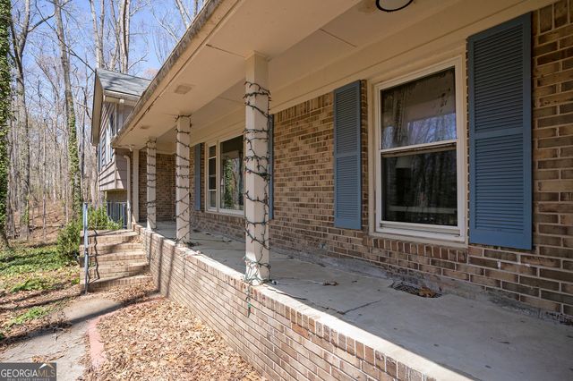 1050 Skyline Drive, Covington, GA 30014