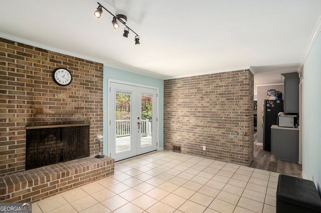 1050 Skyline Drive, Covington, GA 30014