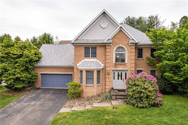 9 Timber Trail Drive, Hempfield Twp, PA 15601