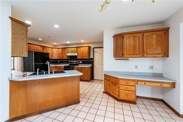 9 Timber Trail Drive, Hempfield Twp, PA 15601