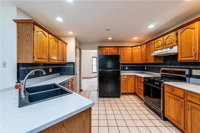 9 Timber Trail Drive, Hempfield Twp, PA 15601