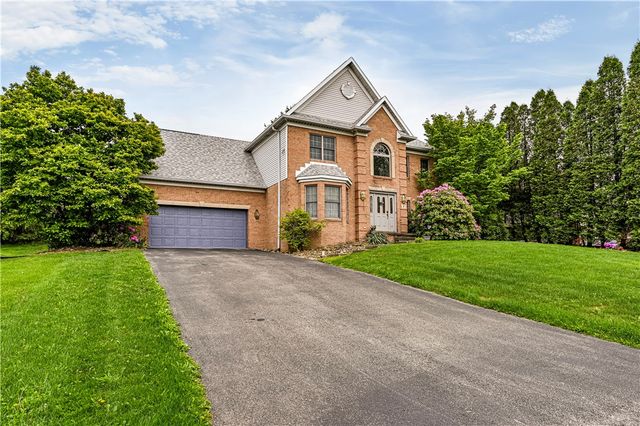 9 Timber Trail Drive, Hempfield Twp, PA 15601