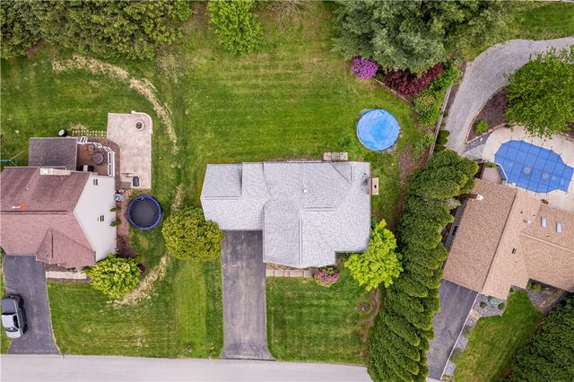9 Timber Trail Drive, Hempfield Twp, PA 15601