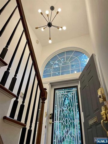 7 High Street, Ridgewood, NJ 07450