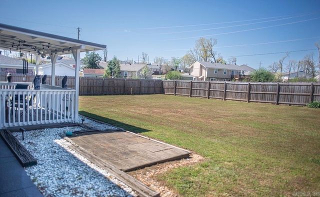 16 Walnut Valley, Little Rock, AR 72211