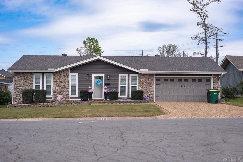 16 Walnut Valley, Little Rock, AR 72211