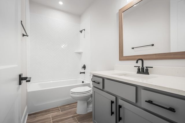 1310 Lipscomb Dr, Brentwood, TN 37027