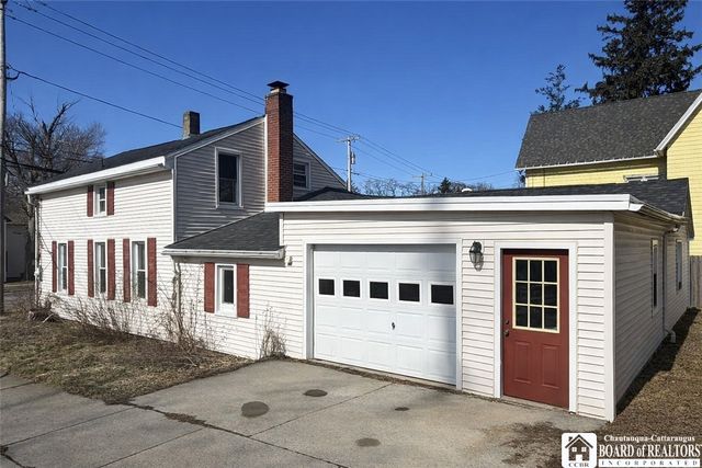 88 Main Street, Hanover, NY 14136